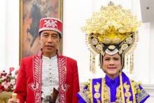 Potret Baju Buton yang Digunakan Bapak Presiden Joko Widodo/republika