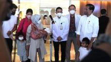 Keluarga besar Presiden Jokowi saat menjemput cucu kelima 
