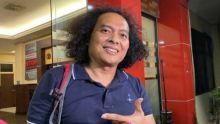 Deolipa Yumara mengkritik pedas dan yakin bahwa Seto Mulyadi dibayar oleh pihak keluarga Ferdy Sambo untuk melindungi anak-anaknya /Viva