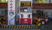 Raksasa Minyak China Membukukan Rekor Keuntungan Karena Melonjaknya Harga Bahan Bakar