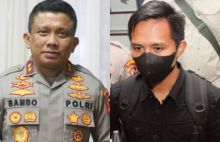 Rekonstruksi di rumah dinas, Ferdy Sambo berbincang dengan Bharada E yang memegang senpi