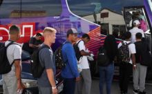 Krisis Manusia: Chicago Dipenuhi Para Migran yang Mencari Bantuan Kemanusiaan