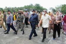 Bupati HM Wardan samping kunker Gubri Syamsuar