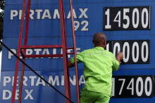 Survei Indikator Politik Indonesia menyebutkan bahwa mayoritas warga setuju harga Pertalite jadi Rp10.000 per liter /MPI