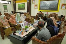 Pelepasan mahasiswa program Satu Rumah Satu Sarjana 