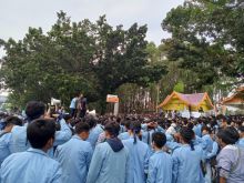 Demo kenaikan BBM di DPRD Riau 