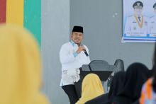 Bupati Alfedri di SMAN 1 Siak