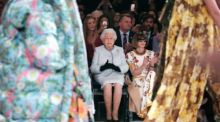 London Fashion Week dibuka dengan rasa duka untuk Ratu Elizabeth II /Twitter