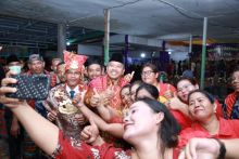 Bupati Alfedri bersama pengurus HMKI