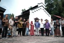 Wabup Siak Husni Merza saat menghadiri seminar Nasional