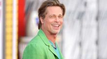 Aktor Amerika, Brad pitt membuka pameran seni pertama yang berisi patung-patung dirinya /Twitter