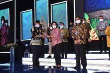 Bupati Alfedri terima penghargaan opini WTP dari Menkeu Sri Mulyani