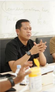 Direktur Reskrimum Polda Riau Kombes Asep Darmawan