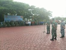 Dandim Bengkalis saat memimpin apel sebelum pelaksanaan karya bhakti