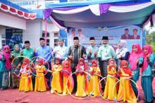 Bupati Siak, Alfedri saat resmikan  Puskesmas Rawat Inap di Kecamatan Sabak Auh