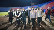Potret Gubernur Jatim Khofifah dan Kapolri Listyo Sigit Prabowo Tinjau Lokasi Tragedi Kanjuruhan (Foto: Tribun)