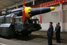 Korea Utara Menembakkan Rudal Balistik di Atas Jepang ke Pasifik