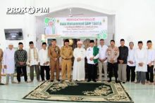 Bupati Inhil, HM Wardan saat hadiri peringatan Maulid Nabi