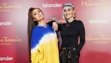 Potret Agnes Monica bersama Figur Patung Lilin Dirinya di Singapura Mademe Tussauds (Foto: Screenshot)