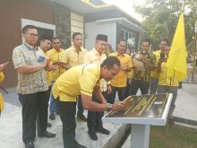 Gubenur riau dan Wakil ketua DPRD Bengkalis Syahrial ST MSi