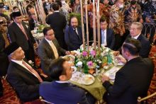 Momen saat Anies satu meja dengan sejumlah tokoh politik usai dirinya melepas jabatan sebagai Gubernur DKI Jakarta /sindonews.com