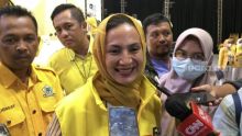 Potret Wanda Hamidah Hadir di Acara HUT ke-58 Partai Golkar. (Foto: Suara.com)