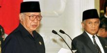 Presiden ke-2 Indonesia, Soeharto yang akan Dianugrahkan Pemerintah Sebagai Pahlawan Nasional. (Okezone/Foto)