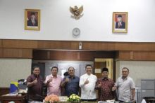 Ketua Komisi III DPRD Riau Makarius Anwar Terima Kunjungan Konsultasi Pansus Rohul Tentang Pengelolaan Keuangan Daerah
