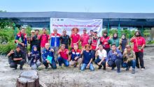 Warga binaan dan para fasilitator program Agroforestri berfoto bersama di depan fasilitas pembibitan di kawasan Balairaja, bersama perwakilan SKK Migas dan PHR.