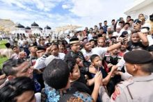 Safari politik Anies Baswedan dinilai dapat tingkatkan popularitas di Pulau Jawa /@aniesbaswedan