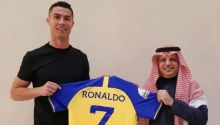 Potret Ronaldo Resmi Gabung Klub Al Nassr. (CNN Indonesia/Foto) 