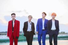 Potret Grup Band K-Pop The Rose yang Sukses Ajak Fans Healing di Balai Sarbini Jakarta Pusat. (Twitter/Foto)