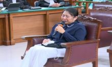 Potret Putri Candrawathi saat Sidang yang Terlihat Menangis Tersedu-sedu. (Medcom.id/Foto)