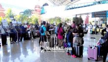Potret Para Wisatawan China di Bali. (nusabali.com/Foto)