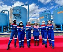 Para peserta Magang Kerja PHR 2022 foto bersama saat berada di fasilitas Wilayah Kerja Rokan.