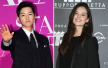 Potret Aktor Song Joong-ki Umumkan Menikah dengan Katy Louise Saunders yang Sedang Hamil. (Twitter/Foto)