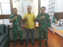 Syahrial ST MSi bersama Danposal Bengkalis Kapten Laut (P) Amrizal