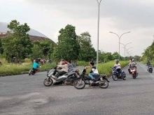 Balap liar di stadion utama Riau 