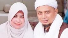 Umi Yuni dan Ustaz Arifin Ilham