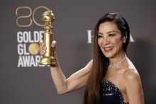 Michelle Yeoh Jadi Artis Wanita Asia Pertama yang Raih Aktris Terbaik SAG Award 2023. (CNBCIndonesia/Foto)