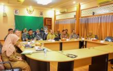 Sekda Bengkalis Bustami HY saat memimpin sosialisasi rekrutmen Paskibraka