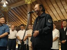 Ketika Ketua Umum Partai Gerindra Prabowo Subianto dan Ketua Umum Partai Nasdem Surya Paloh tidak pernah satu payung dalam mengusung calon presiden (capres) tahun 2024. Sumber: liputan6.com