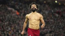 Potret Mohamed Salah usai Bantai Manchester United di Liga Inggris dengan skor 7-0. (CNNIndonesia/Foto)