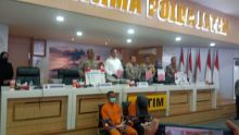 Potret Tersangka Penyeludupan TKW Ilegal ke Timur Tengah yang Ditangkap oleh Polda Jatim. (SindoNews/Foto)