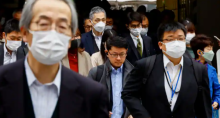 Jepang longgarkan aturan penggunaan masker setelah tiga tahun pandemi Covid 19 berlangsung /Reuters