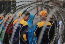 Para Buruh Ancam Mogok Nasional Saat Demo Tolak Perpu Ciptakerja Depan DPR. (Tempo.co/Foto)