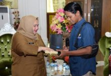 Bupati Kasmarni dan Ketua DPK Prima M Solihin