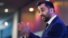 Humza Yousaf Jadi Muslim Pertama yang Pimpin Skotlandia, Gantikan Nicholas Strugeon. (ABCNews/Foto)