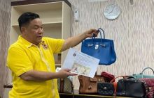 Media Australia Angkat Berita Viral Keluarga Sekda Riau yang Flexing Barang Mewah. (Kompas.com/Foto)