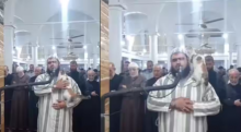 Video menggemaskan kucing yang memanjat imam ketika salat tarawih di bulan Ramadan viral di media sosial /Twitter